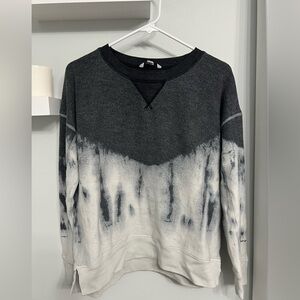 American Eagle Outfitters Ombre Sweatshirt in women’s size medium